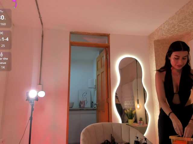 Sellene-bloom live cam on BongaCams