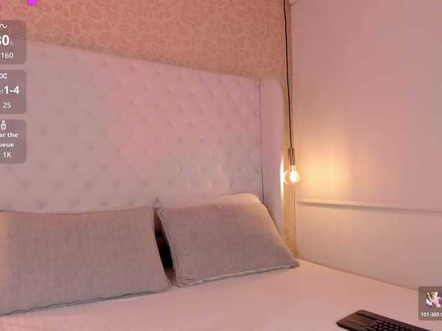 Sellene-bloom live cam on BongaCams