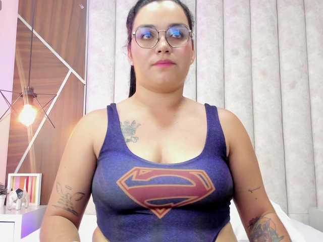 Sarah-Hill live cam on BongaCams