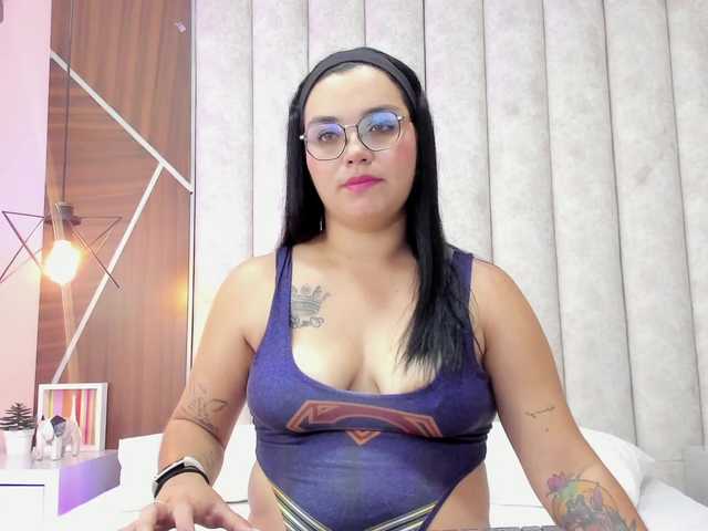 Sarah-Hill live cam on BongaCams