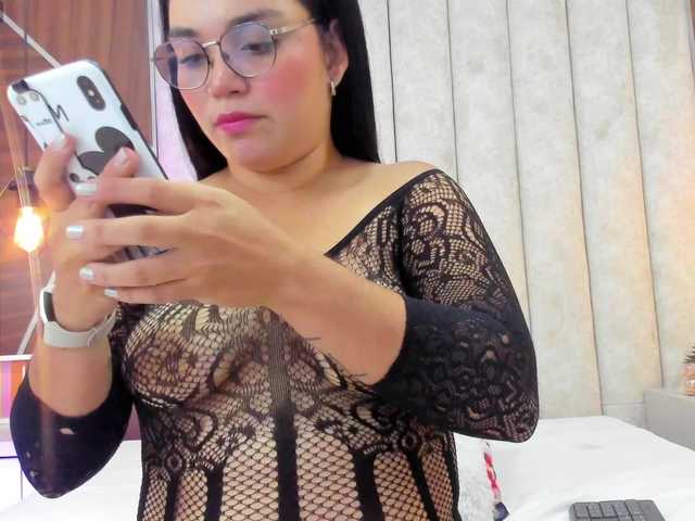 Sarah-Hill live cam on BongaCams