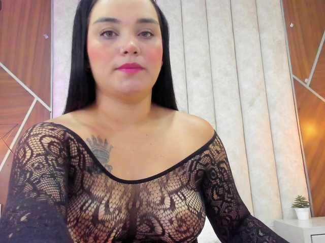 Sarah-Hill live cam on BongaCams