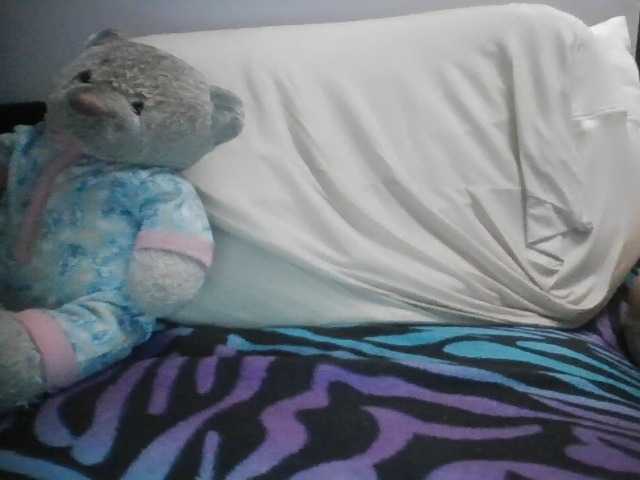 Gamergurl3000 live cam on BongaCams