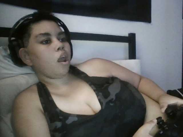 Gamergurl3000 live cam on BongaCams