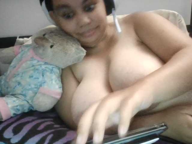Gamergurl3000 live cam on BongaCams