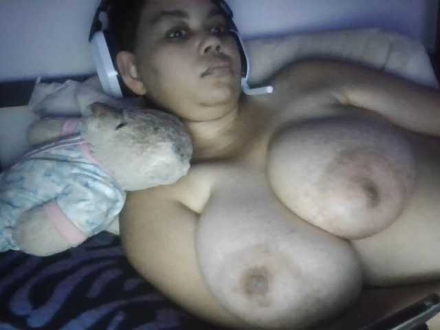 Gamergurl3000 live cam on BongaCams
