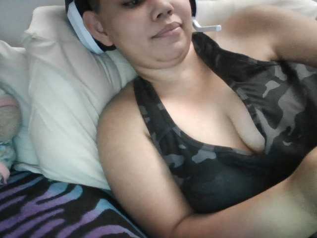 Gamergurl3000 live cam on BongaCams