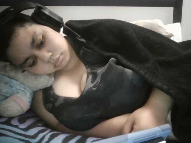 Gamergurl3000 live cam on BongaCams
