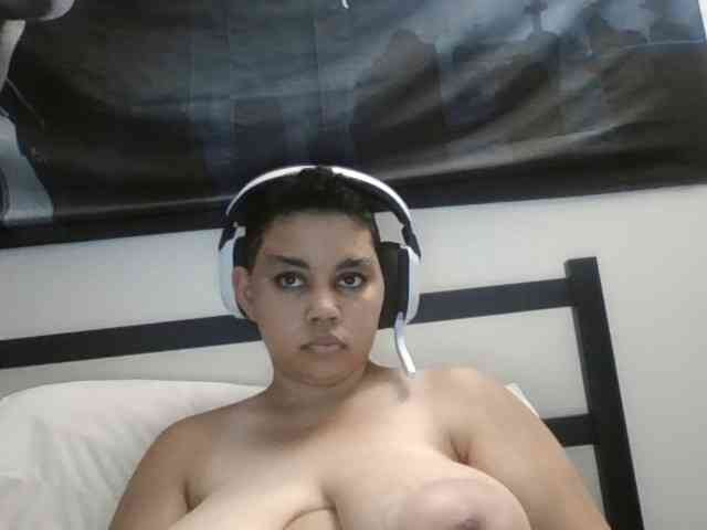 Gamergurl3000 webcam