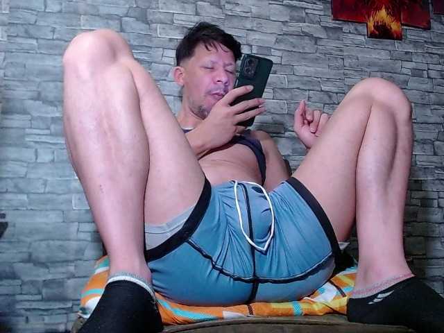 moiseshott live cam