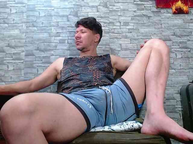 moiseshott moiseshott