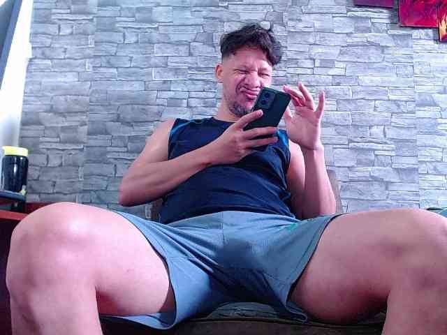 moiseshott moiseshott