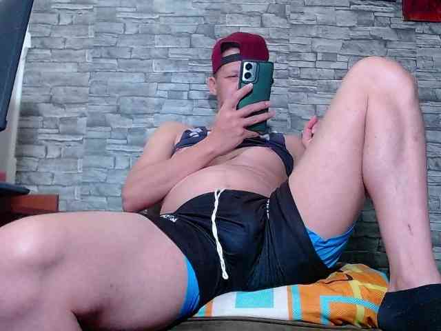 moiseshott moiseshott