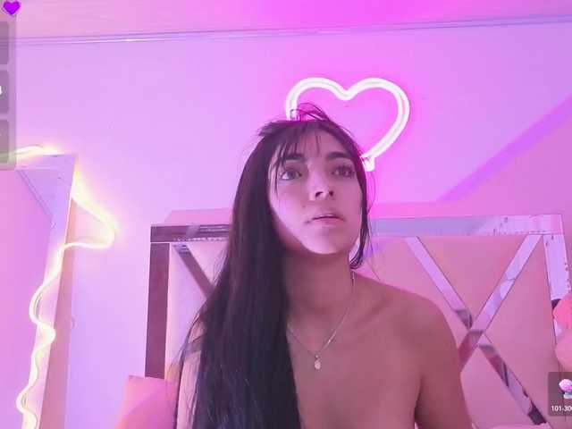 VALENBLOOM-TAY1 live cam on BongaCams