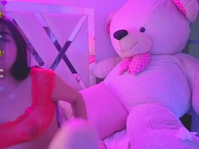VALENBLOOM-TAY1 live cam on BongaCams