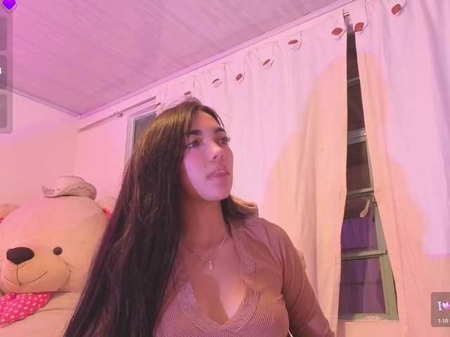 VALENBLOOM-TAY1 live cam on BongaCams