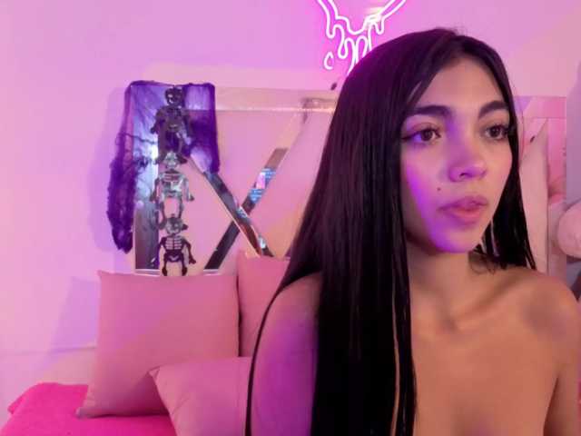 VALENBLOOM-TAY1 live cam on BongaCams