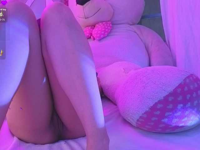 VALENBLOOM-TAY1 live cam on BongaCams