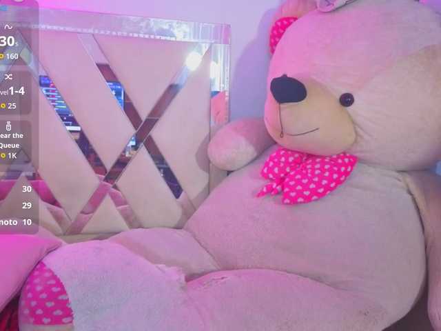 VALENBLOOM-TAY1 live cam on BongaCams