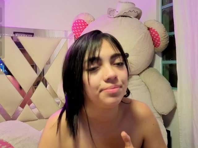 VALENBLOOM-TAY1 live cam on BongaCams