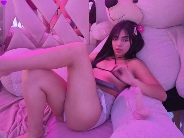 VALENBLOOM-TAY1 live cam on BongaCams