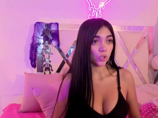 VALENBLOOM-TAY1 live cam on BongaCams