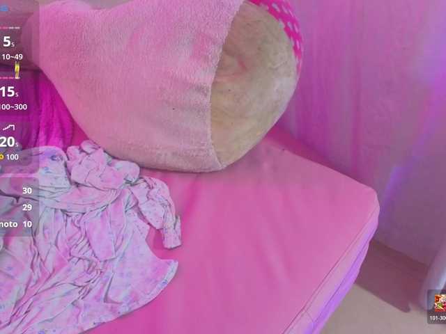 VALENBLOOM-TAY1 live cam on BongaCams
