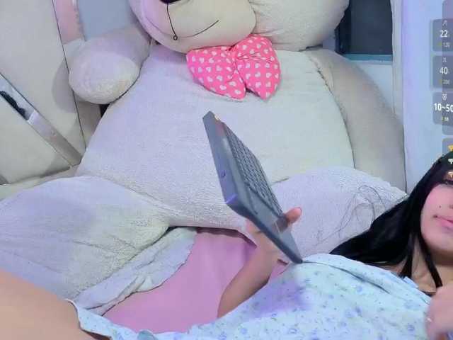 VALENBLOOM-TAY1 live cam on BongaCams