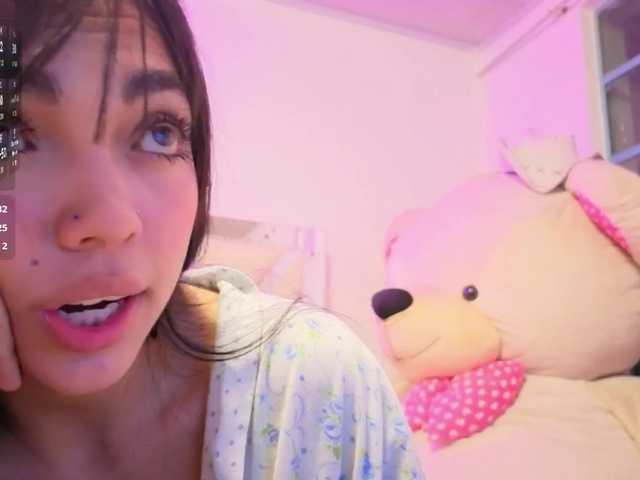 VALENBLOOM-TAY1 live cam on BongaCams