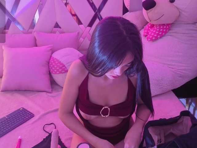 VALENBLOOM-TAY1 live cam on BongaCams