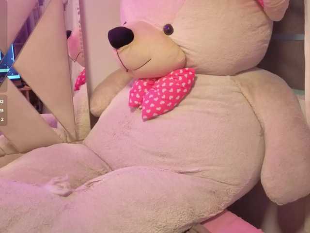VALENBLOOM-TAY1 live cam on BongaCams