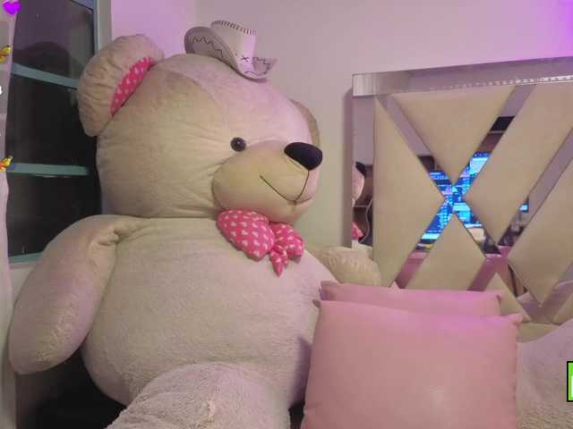 VALENBLOOM-TAY1 live cam on BongaCams