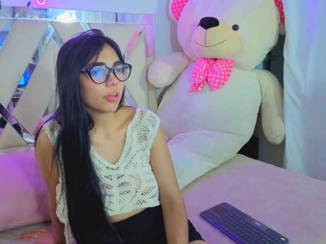 VALENBLOOM-TAY1 live cam on BongaCams