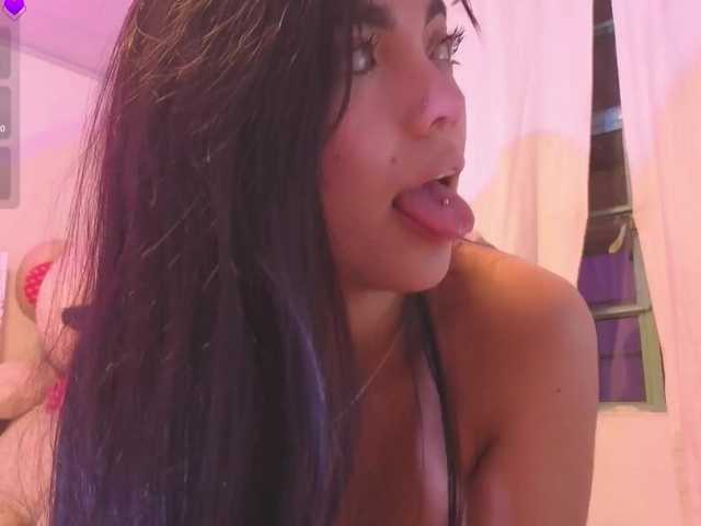 VALENBLOOM-TAY1 live cam on BongaCams