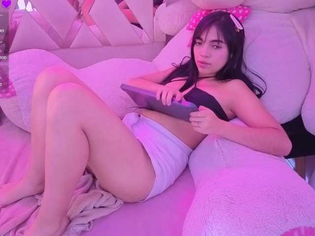 VALENBLOOM-TAY1 live cam on BongaCams