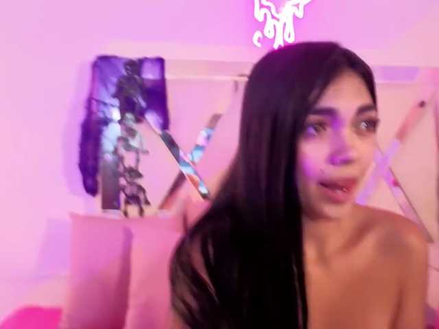 VALENBLOOM-TAY1 live cam on BongaCams