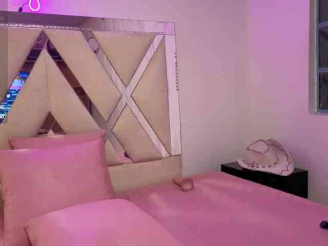VALENBLOOM-TAY1 webcam