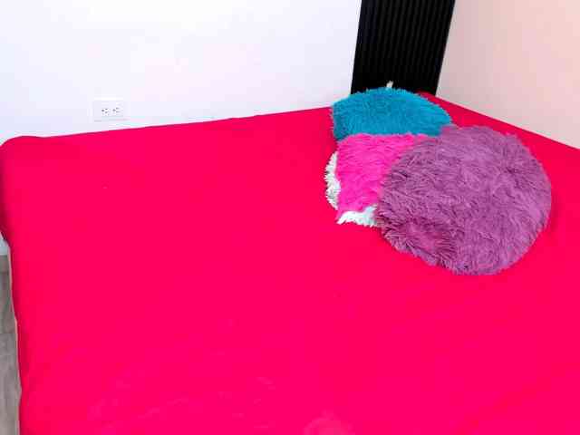 Whit-limitss69 live couple cam on bongacams
