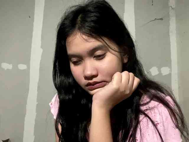 GeneviveMondell webcam