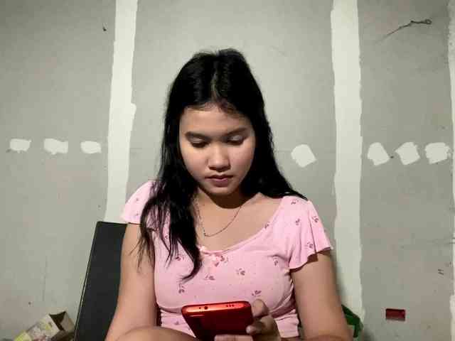 GeneviveMondell webcam