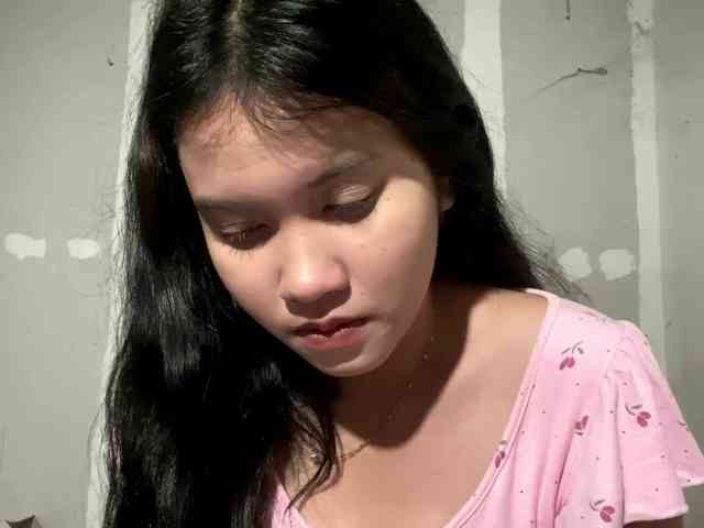 GeneviveMondell webcam