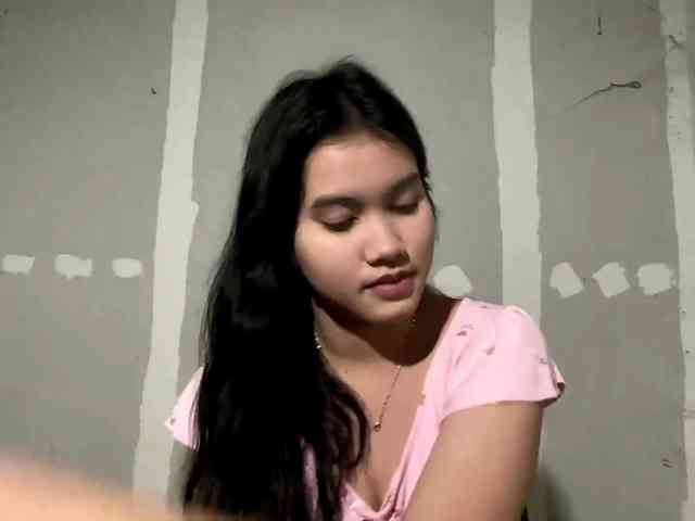 GeneviveMondell webcam