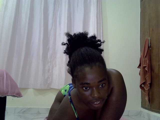ImaniLuxe, live now on BongaCams