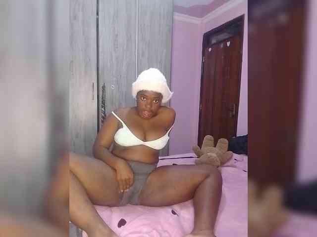 Model: ImaniLuxe