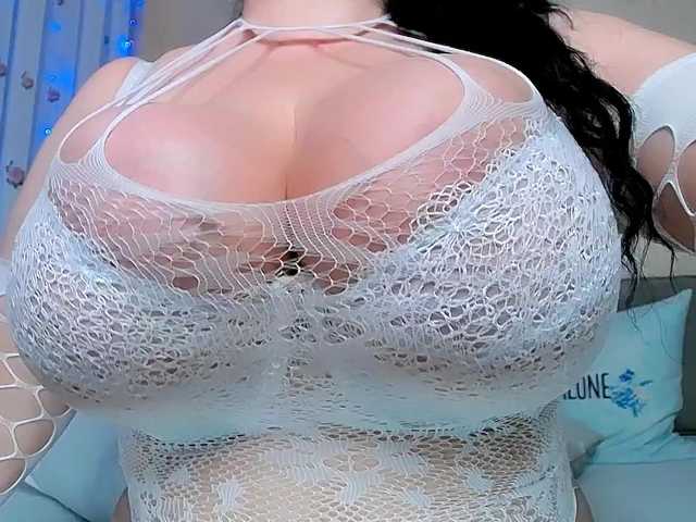 Sex chat gratuit in direct cu BustySquirty pe BongaCams