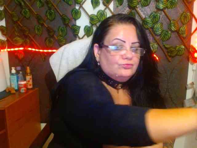 nastymilf44 webcam