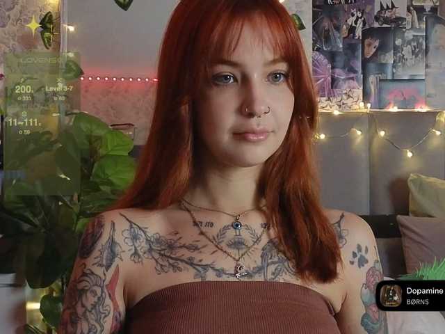 le modèle LisLy est en webcam porno dans un show sur le site bongacams, il possède les tags suivants: White/Caucasian,Redhead,Shaved