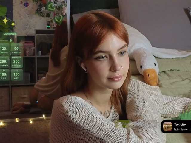 le modèle LisLy est en webcam porno dans un show sur le site bongacams, il possède les tags suivants: White/Caucasian,Redhead,Shaved