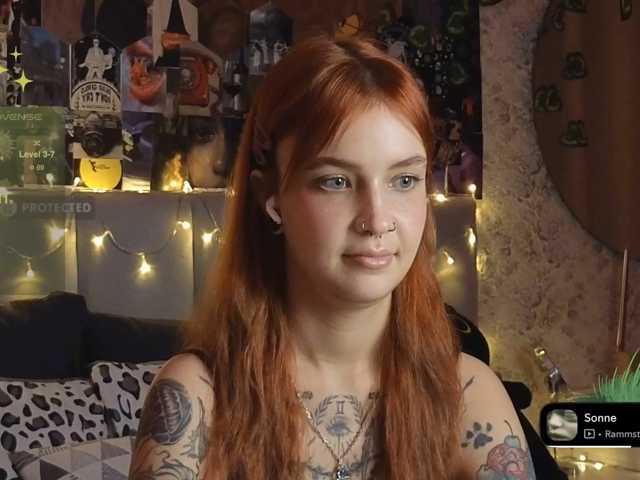 LisLy, en directo ahora en BongaCams