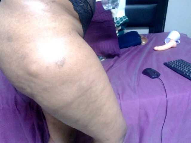 Africancurves22